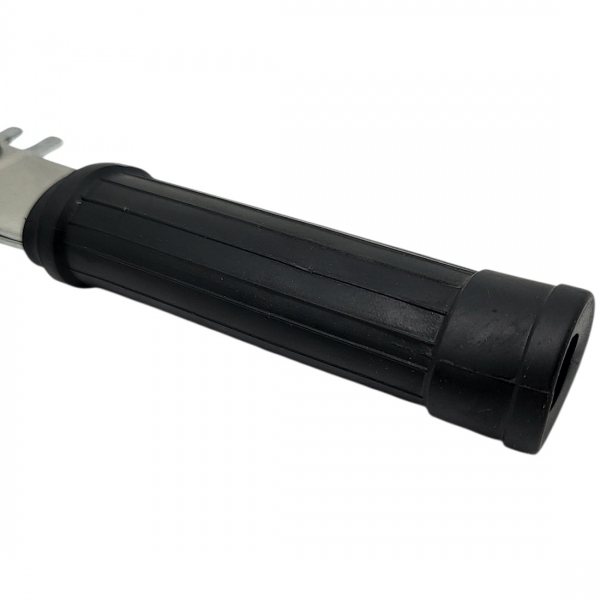 Strumento regolabile per filtri olio in spazi stretti